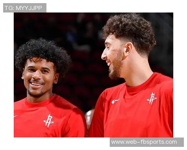 高炮台莫布里上半场表现出色贡献10分5板2助1帽三分命中率高达667 高炮台莫布里上半场表现出色贡献10分5板2助1帽三分命中率高达667