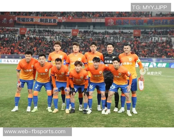 山东泰山于10月10日重返训练场全力备战即将对阵浙江队的关键比赛 山东泰山于10月10日重返训练场全力备战即将对阵浙江队的关键比赛