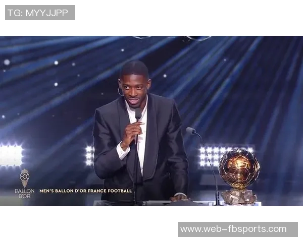 登贝莱荣归故里为家乡埃夫勒捧回金球奖杯引发热烈庆祝 登贝莱荣归故里为家乡埃夫勒捧回金球奖杯引发热烈庆祝