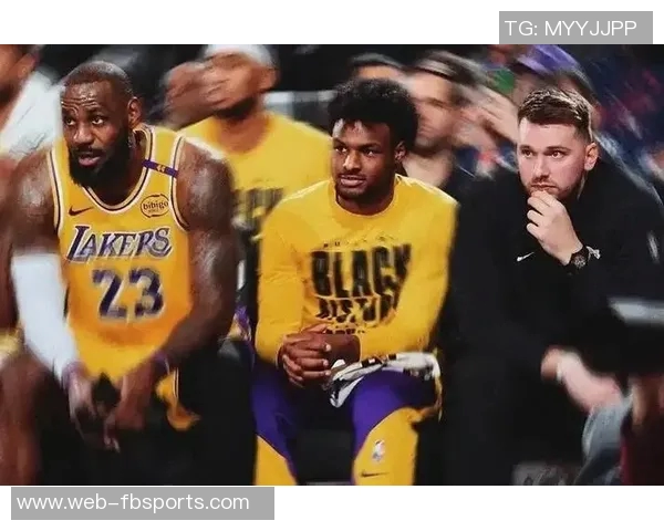 詹姆斯夫妇亲临现场支持洛杉矶道奇队精彩比赛未赴客场