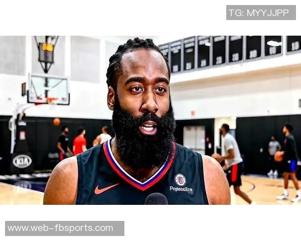 哈登称赞大洛风格独特期待填补球队之前的空缺 哈登称赞大洛风格独特期待填补球队之前的空缺