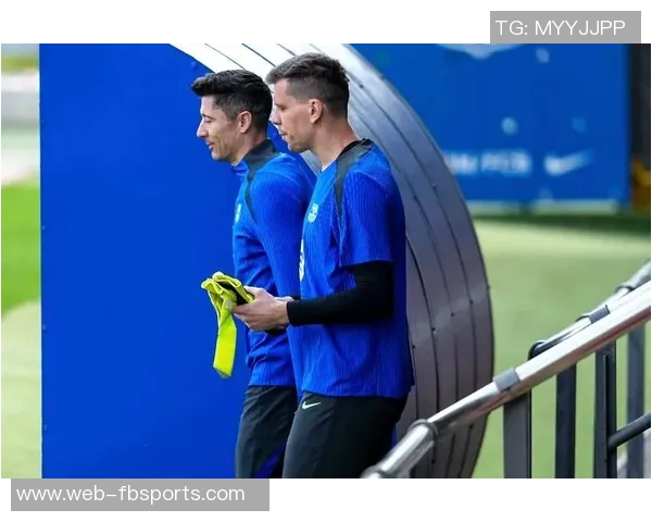 莱万或将在明夏自由转会离开巴萨结束四年红蓝生涯