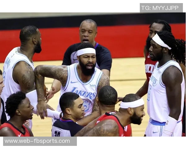 字母哥强调自我管理减少情绪波动不抱怨不向裁判索要哨子